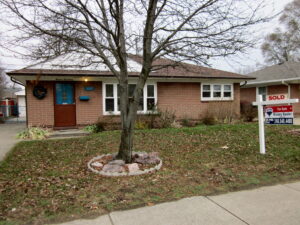 SOLD - 1117 E Hudson Madison Heights 48071